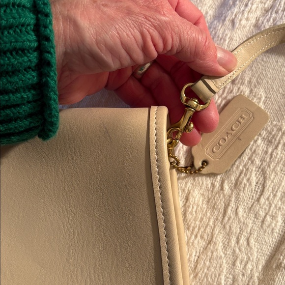 Vintage Coach Beige Leather flap pocket convertible Crossbody Bag - Picture 3 of 4